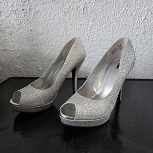 Women's Sparkling shoes size 8.5